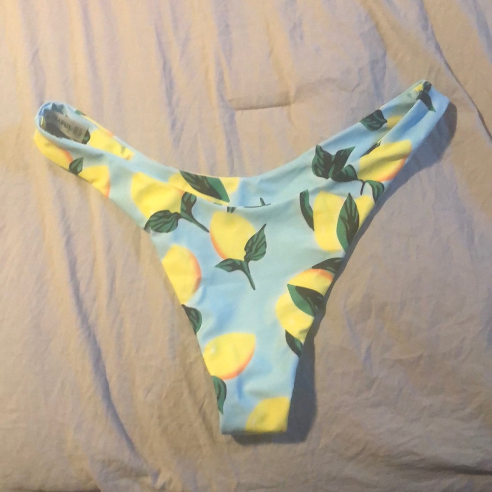 Bikini bottoms